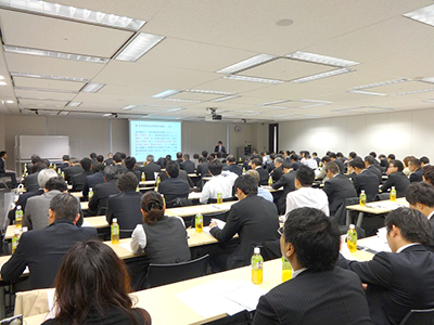 家賃債務保証事業者協議会では、毎年3回（例年3月・7月・11月）に定例会・セミナーを開催しております。