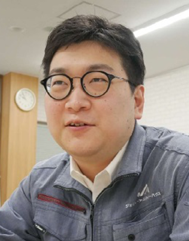 賃貸工務部　建物管理課　川﨑 亮 氏（入社2年目）
